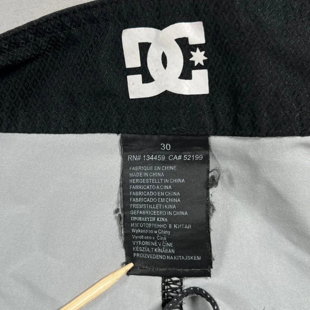DC Shoes Mens Black Board Shorts White Logo Size 30 Surf Skate Swim Trunks Y2K